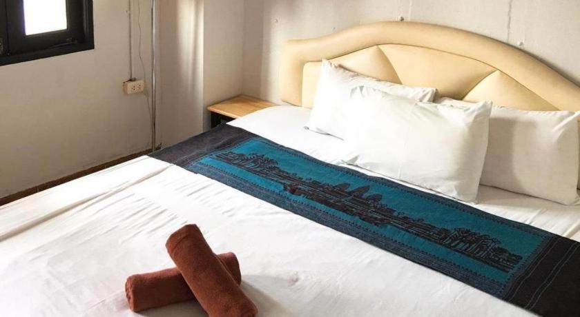 Sritrang Hotel Luaran gambar