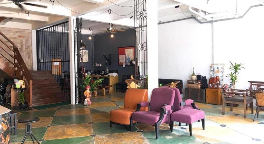 Sritrang Hotel Luaran gambar