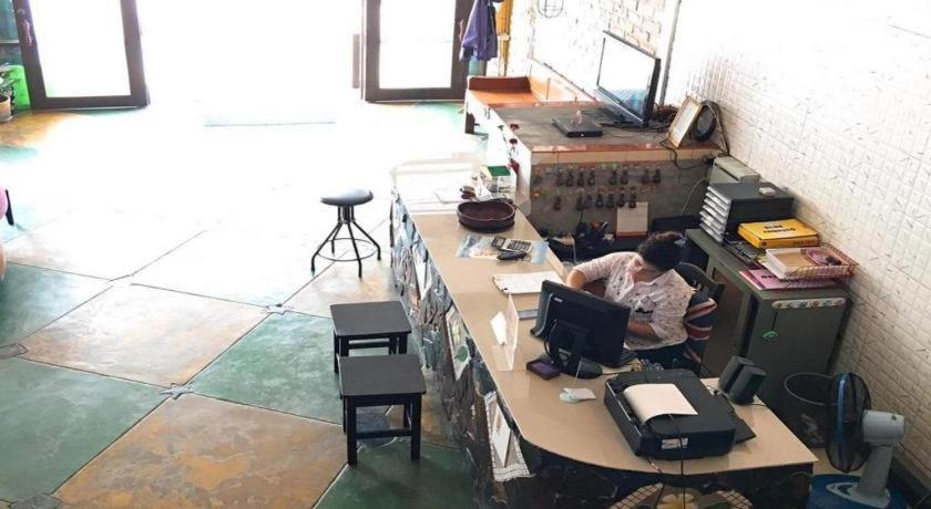 Sritrang Hotel Luaran gambar