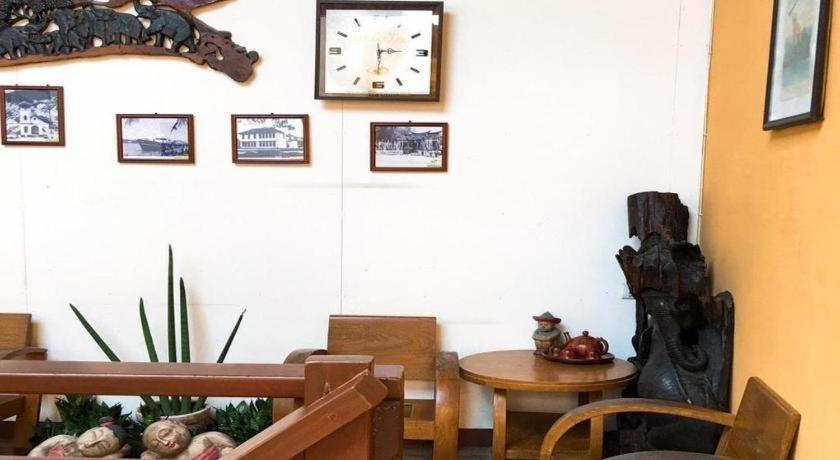 Sritrang Hotel Luaran gambar